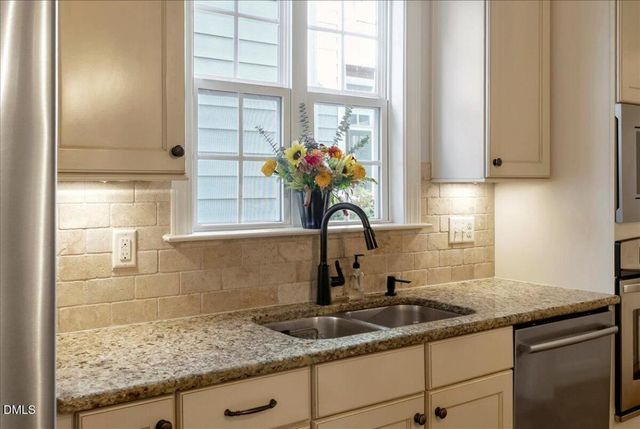 1215 Bluff Oak Drive, Cary, NC 27519