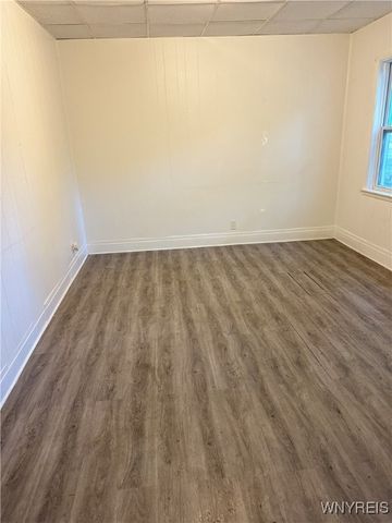 1780 Falls Street, Niagara Falls, NY 14303