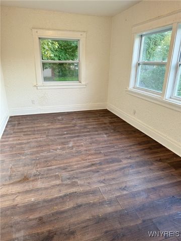 1780 Falls Street, Niagara Falls, NY 14303