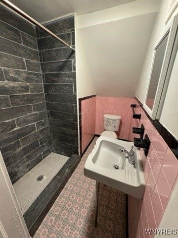 1780 Falls Street, Niagara Falls, NY 14303