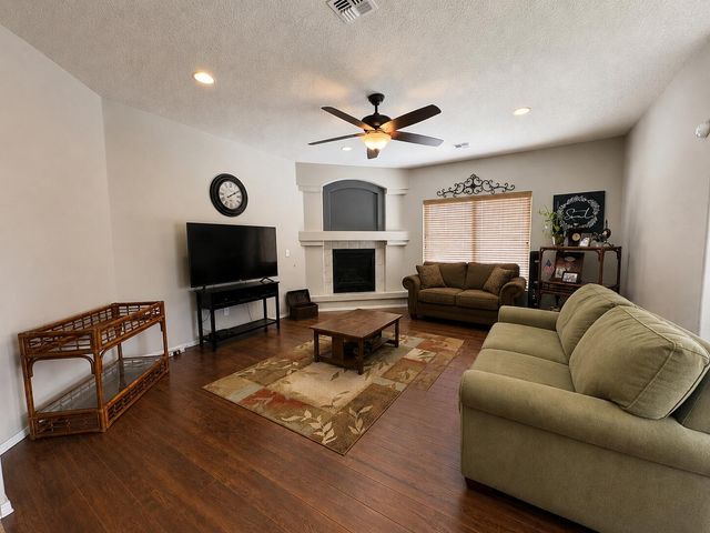 9535 Iron Rock Drive NW, Albuquerque, NM 87114