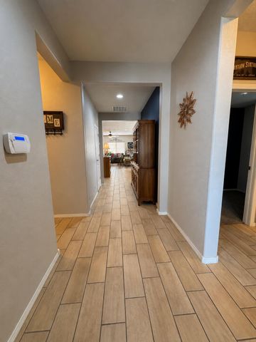 9535 Iron Rock Drive NW, Albuquerque, NM 87114