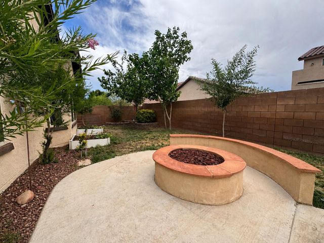 9535 Iron Rock Drive NW, Albuquerque, NM 87114