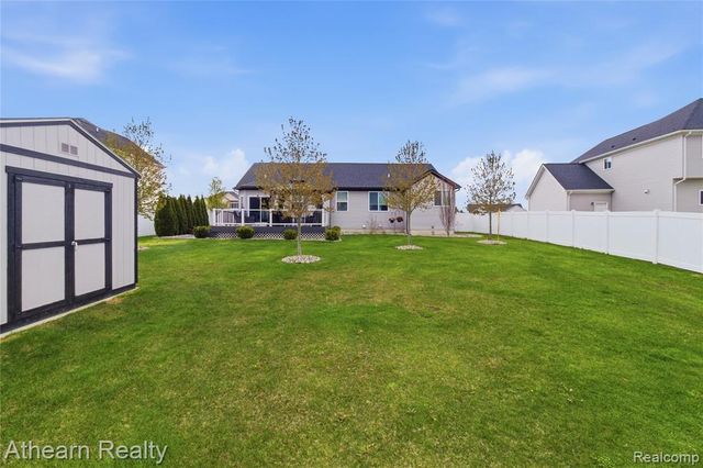 8197 Hidden Cove Court, Grand Blanc, MI 48439