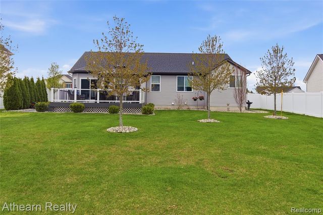 8197 Hidden Cove Court, Grand Blanc, MI 48439