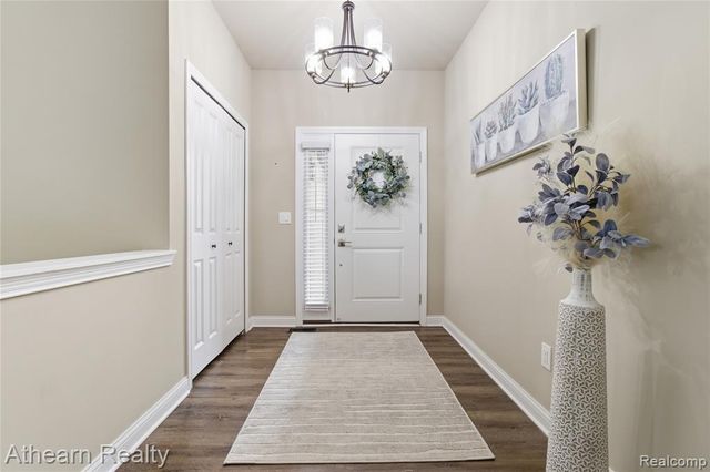 8197 Hidden Cove Court, Grand Blanc, MI 48439