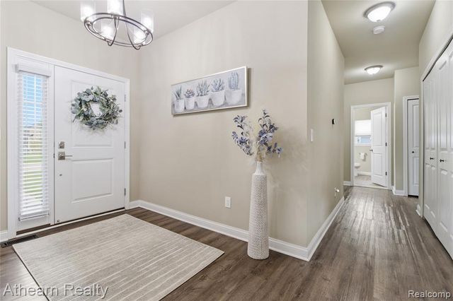 8197 Hidden Cove Court, Grand Blanc, MI 48439