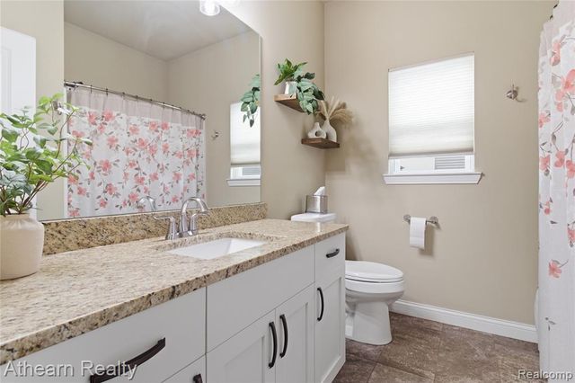 8197 Hidden Cove Court, Grand Blanc, MI 48439