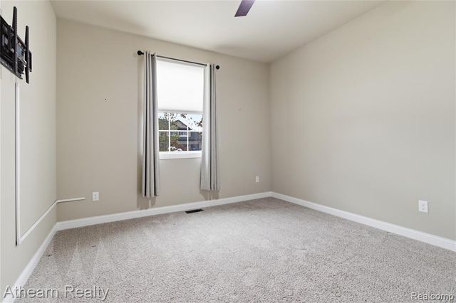 8197 Hidden Cove Court, Grand Blanc, MI 48439