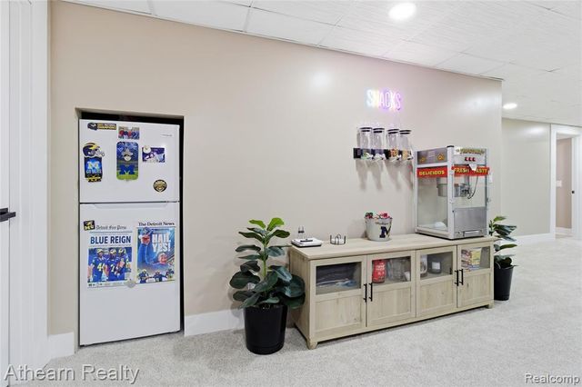 8197 Hidden Cove Court, Grand Blanc, MI 48439