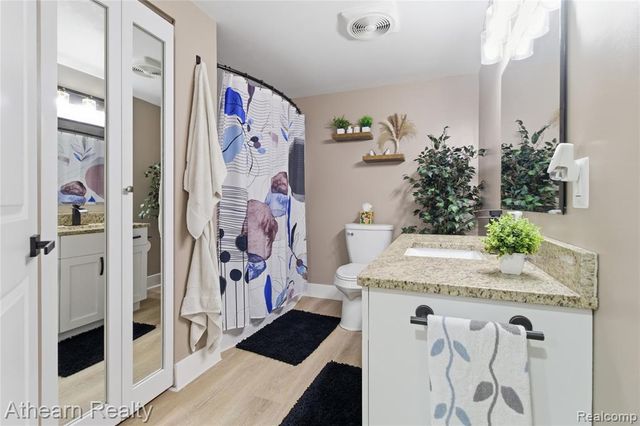 8197 Hidden Cove Court, Grand Blanc, MI 48439