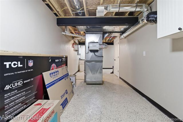 8197 Hidden Cove Court, Grand Blanc, MI 48439