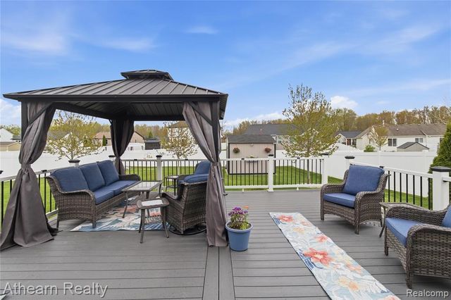 8197 Hidden Cove Court, Grand Blanc, MI 48439