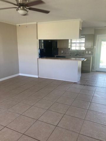 795 Dove Hill Lane, China Spring, TX 76633