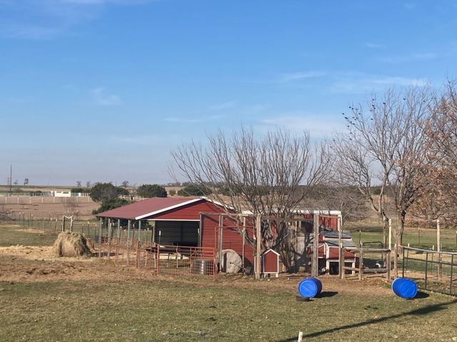 795 Dove Hill Lane, China Spring, TX 76633