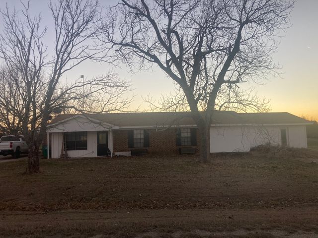 795 Dove Hill Lane, China Spring, TX 76633