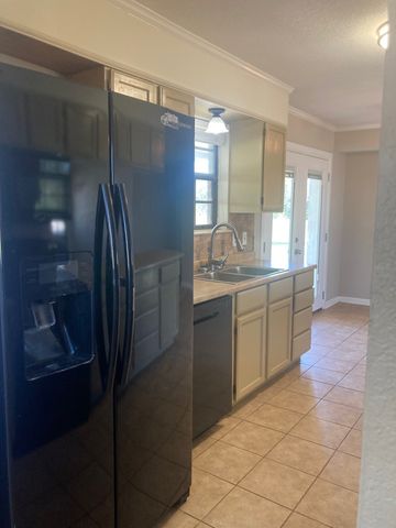 795 Dove Hill Lane, China Spring, TX 76633