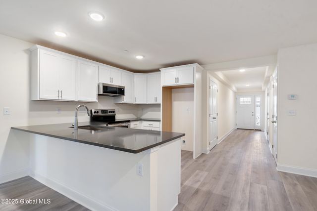 137 Carriage Boulevard, Rotterdam, NY 12306