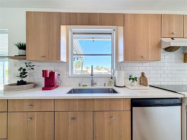 1046 LEE STREET, Englewood, FL 34224