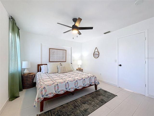 1046 LEE STREET, Englewood, FL 34224