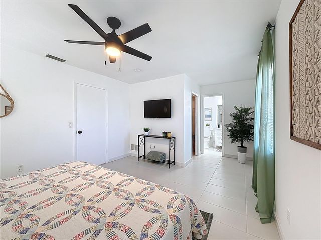 1046 LEE STREET, Englewood, FL 34224