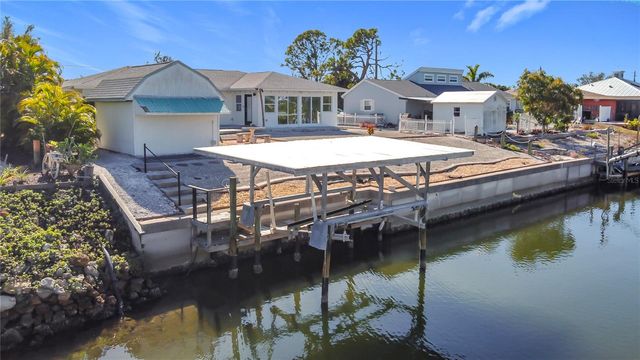 1046 LEE STREET, Englewood, FL 34224