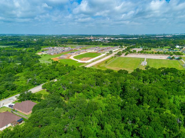 1193 S Brazos Avenue, Cleburne, TX 76031