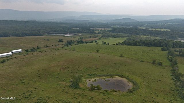 1820 Co Rte 7, Ancram, NY 12502