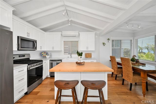 2937 Terry Rd, Laguna Beach, CA 92651