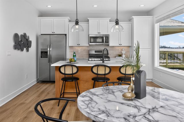 4672 180th Street, Urbandale, IA 50323