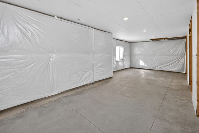 4672 180th Street, Urbandale, IA 50323