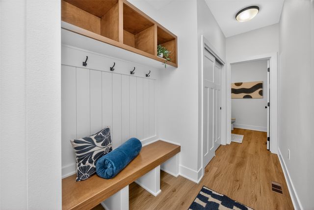 4672 180th Street, Urbandale, IA 50323