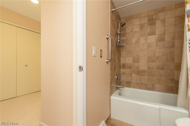 29249 Orangewood Drive, Orange, OH 44122