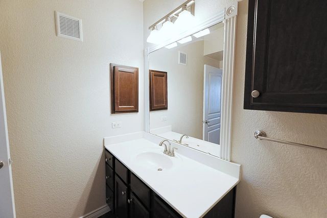 9900 McNeil DR 6-06309, Austin, TX 78750