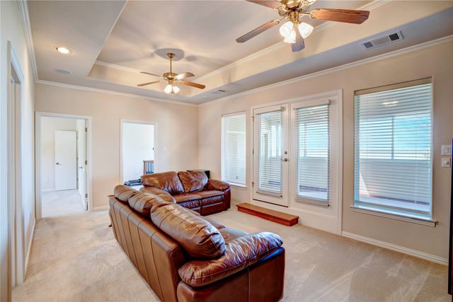 1132 Mallard Pointe Drive, Grand Prairie, TX 75104