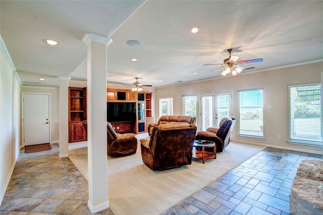 1132 Mallard Pointe Drive, Grand Prairie, TX 75104
