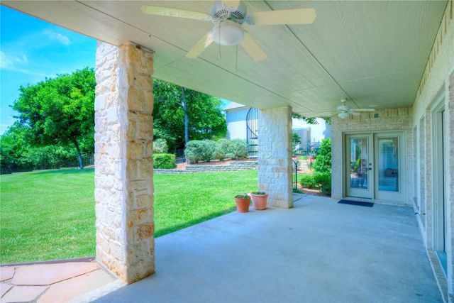 1132 Mallard Pointe Drive, Grand Prairie, TX 75104