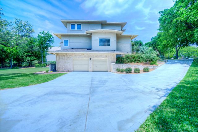 1132 Mallard Pointe Drive, Grand Prairie, TX 75104