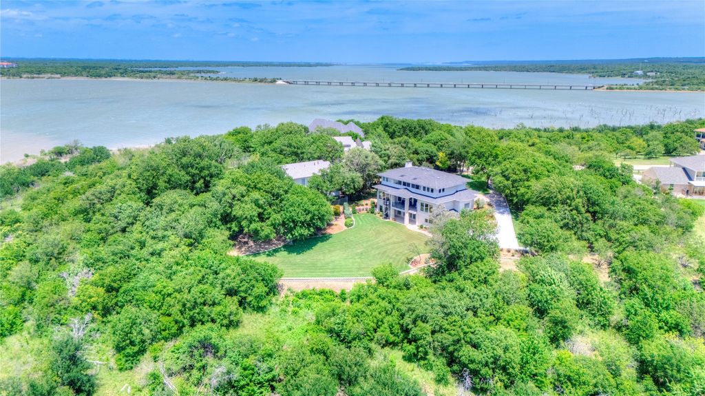 1132 Mallard Pointe Drive, Grand Prairie, TX 75104