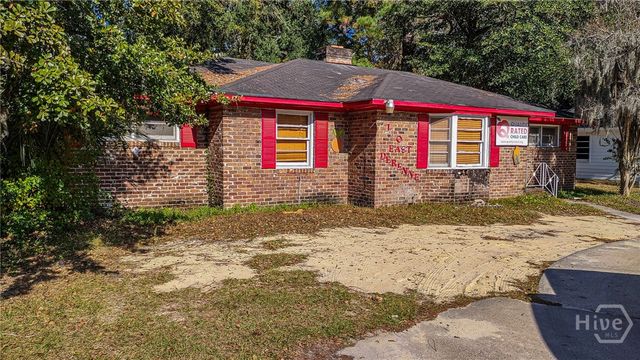 110 E Derenne Avenue, Savannah, GA 31405