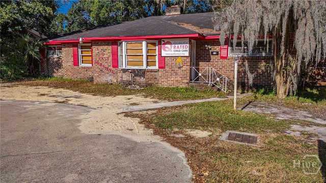 110 E Derenne Avenue, Savannah, GA 31405