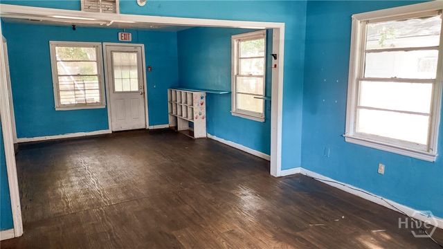 110 E Derenne Avenue, Savannah, GA 31405