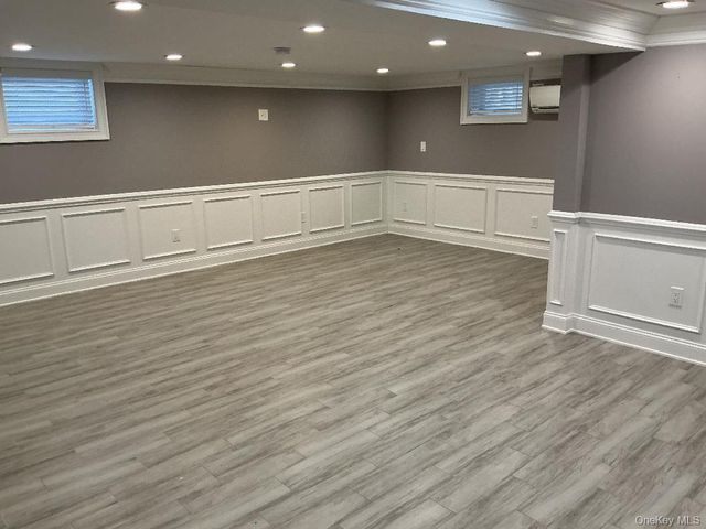 9 TWIN CEDAR Lane, Northport, NY 11768