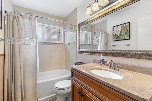 6190 36TH AVENUE N, St Petersburg, FL 33710