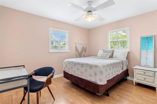 6190 36TH AVENUE N, St Petersburg, FL 33710