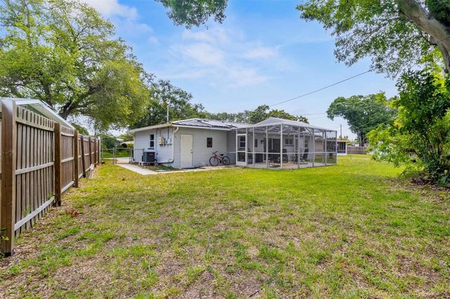 6190 36TH AVENUE N, St Petersburg, FL 33710