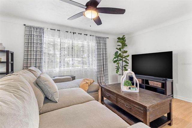 6190 36TH AVENUE N, St Petersburg, FL 33710