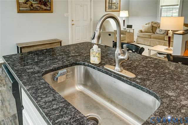 12234 Harris Town Ln, Rockville, VA 23146