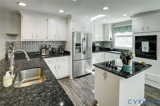 12234 Harris Town Ln, Rockville, VA 23146