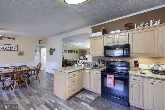 4790 CHAROLIS CT, Dover, PA 17315